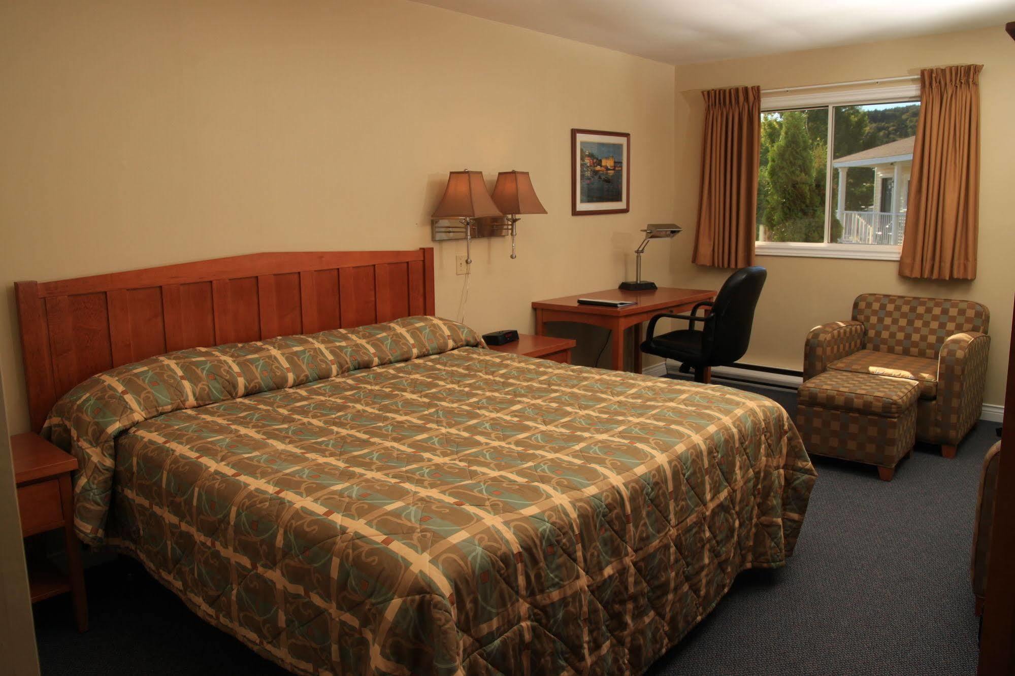 Alpine Motor Inn Alma Luaran gambar